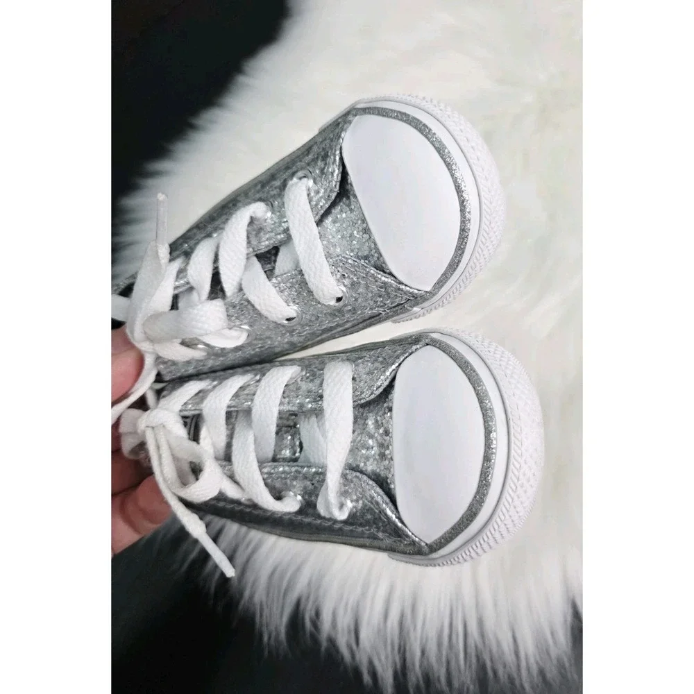 Converse Chuck Taylor All Star Loe Top Glitter Sneakers Toddler Size 6 Silver